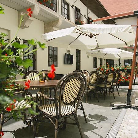 Le Petit Paris Cluj-Napoca Exterior foto
