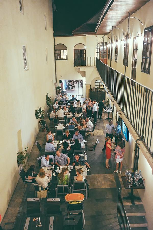 Le Petit Paris Cluj-Napoca Exterior foto