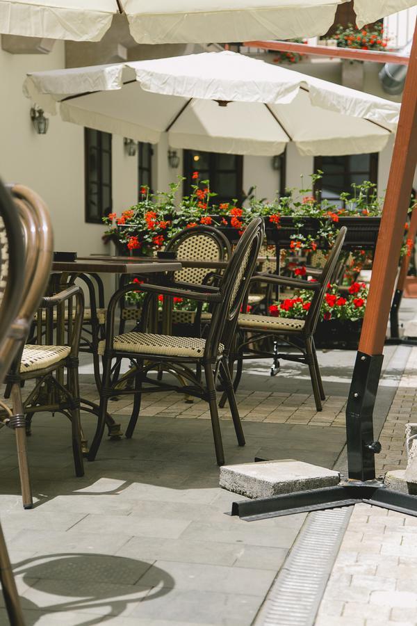 Le Petit Paris Cluj-Napoca Exterior foto