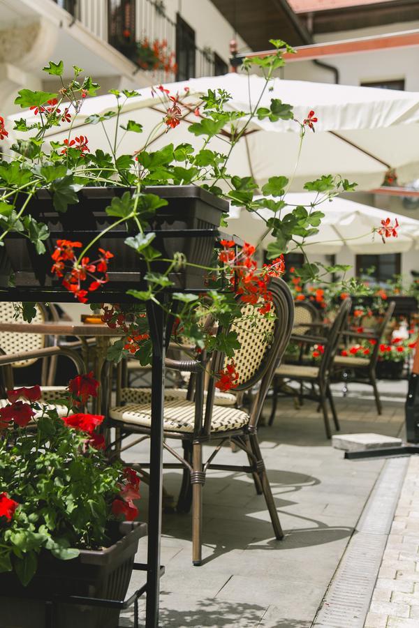 Le Petit Paris Cluj-Napoca Exterior foto
